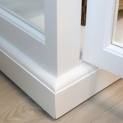 Marseille vitrineskab med 8 lger i hvid