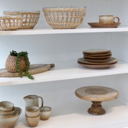 Marseille vitrineskab med 8 lger i hvid