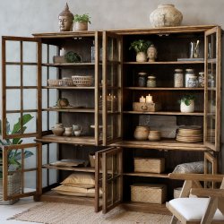 Marseille vitrineskab med 8 lger i natur