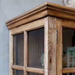 Marseille vitrineskab med 8 lger i natur