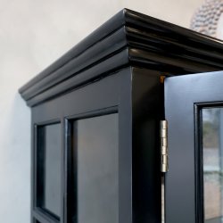 Marseille vitrineskab med 4 lger i sort