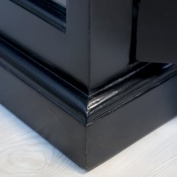 Marseille vitrineskab med 8 lger i sort