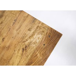 Spisebord med jernunderstel