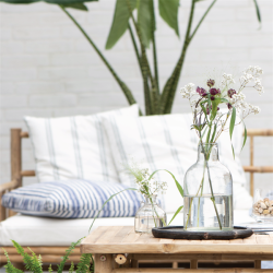 Glasflaske med wire og ophng til blomster og lys