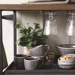 Serveringsvogn med bakke og ophng til vinglas