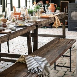 Bnk i genbrugstr med metalstel 