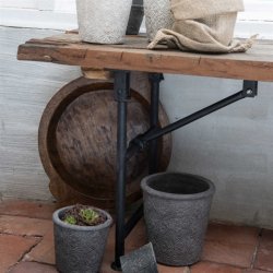 Bnk i genbrugstr med metalstel 